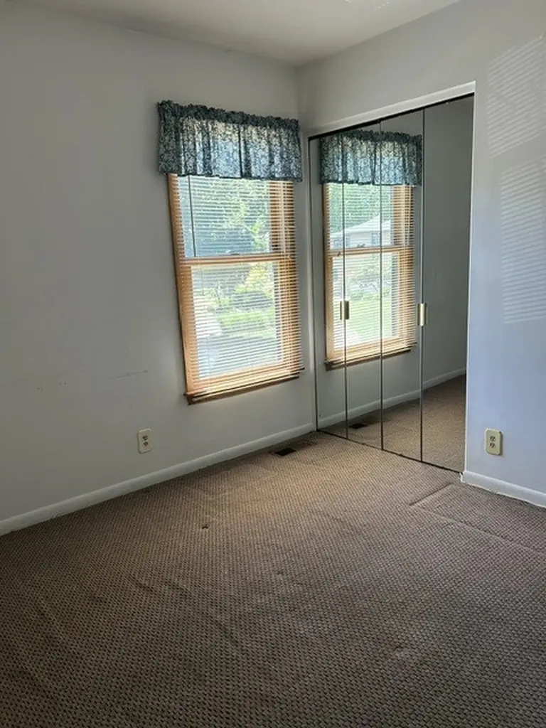329 Shield Court Bolingbrook IL 60440