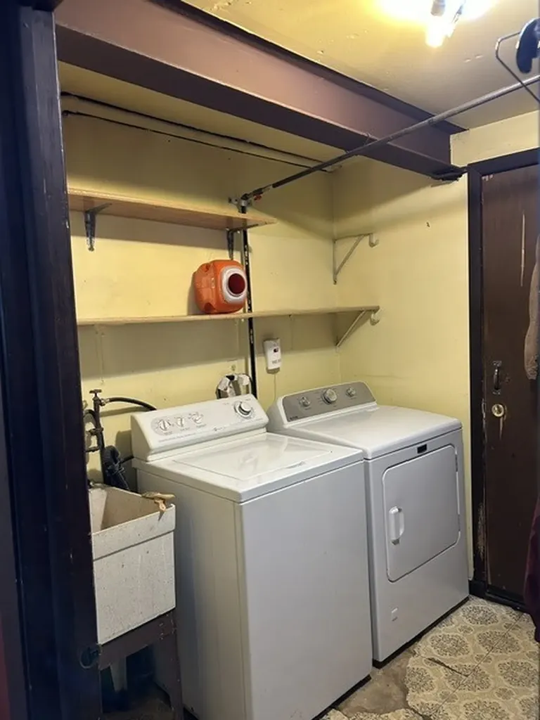 329 Shield Court Bolingbrook IL 60440