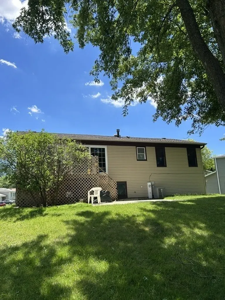 329 Shield Court Bolingbrook IL 60440