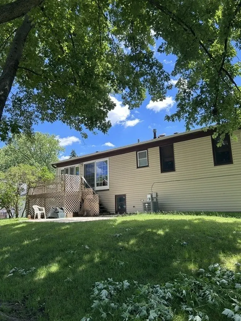 329 Shield Court Bolingbrook IL 60440