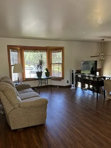 329 Shield Court Bolingbrook IL 60440