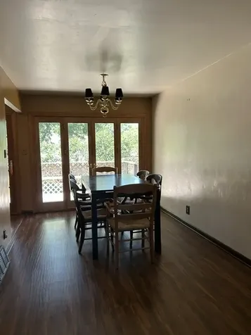 329 Shield Court Bolingbrook IL 60440