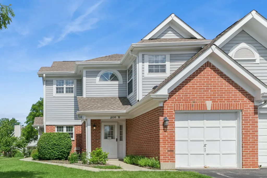 208 Chesterfield Court Schaumburg IL 60193