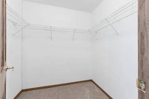 208 Chesterfield Court Schaumburg IL 60193