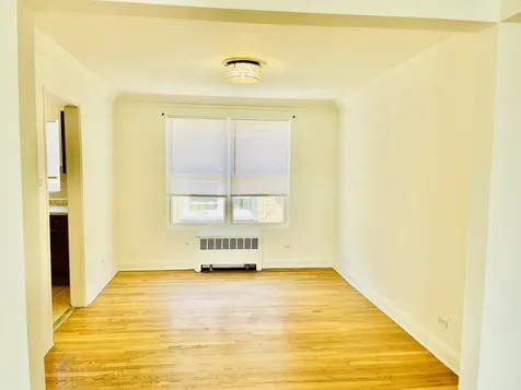 6130 North Damen Avenue Chicago IL 60659