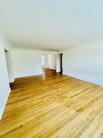 6130 North Damen Avenue Chicago IL 60659