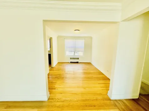 6130 North Damen Avenue Chicago IL 60659