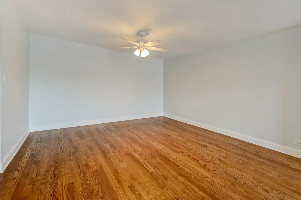 701 Lake Hinsdale Drive Willowbrook IL 60527