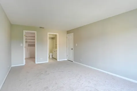 701 Lake Hinsdale Drive Willowbrook IL 60527