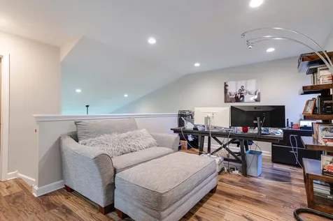 854 Old Checker Road Buffalo Grove IL 60089