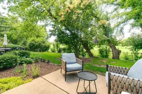 854 Old Checker Road Buffalo Grove IL 60089