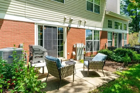 854 Old Checker Road Buffalo Grove IL 60089