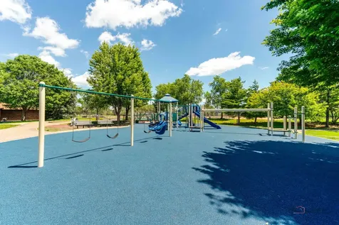 854 Old Checker Road Buffalo Grove IL 60089