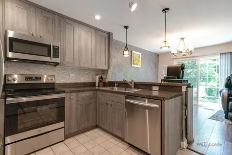 854 Old Checker Road Buffalo Grove IL 60089