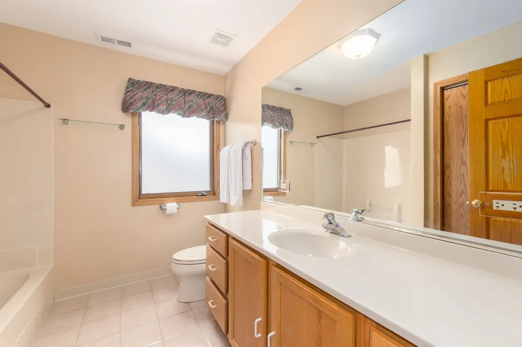 7349 West Ibsen Street Chicago IL 60631