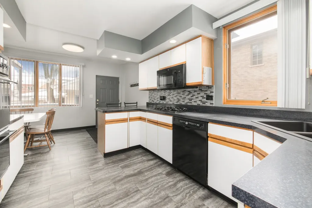 7349 West Ibsen Street Chicago IL 60631
