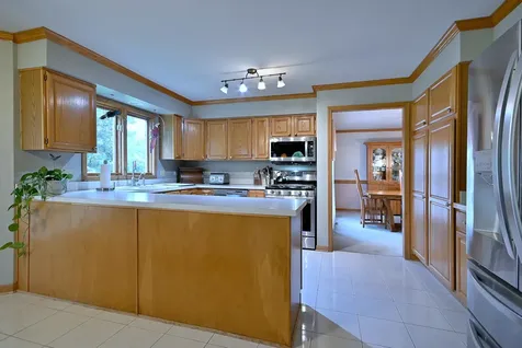 213 John Drive Bartlett IL 60103