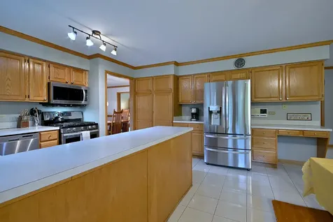 213 John Drive Bartlett IL 60103