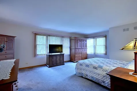 213 John Drive Bartlett IL 60103
