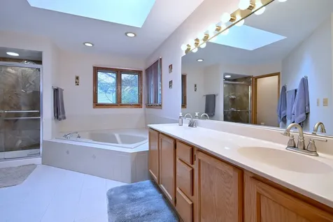 213 John Drive Bartlett IL 60103