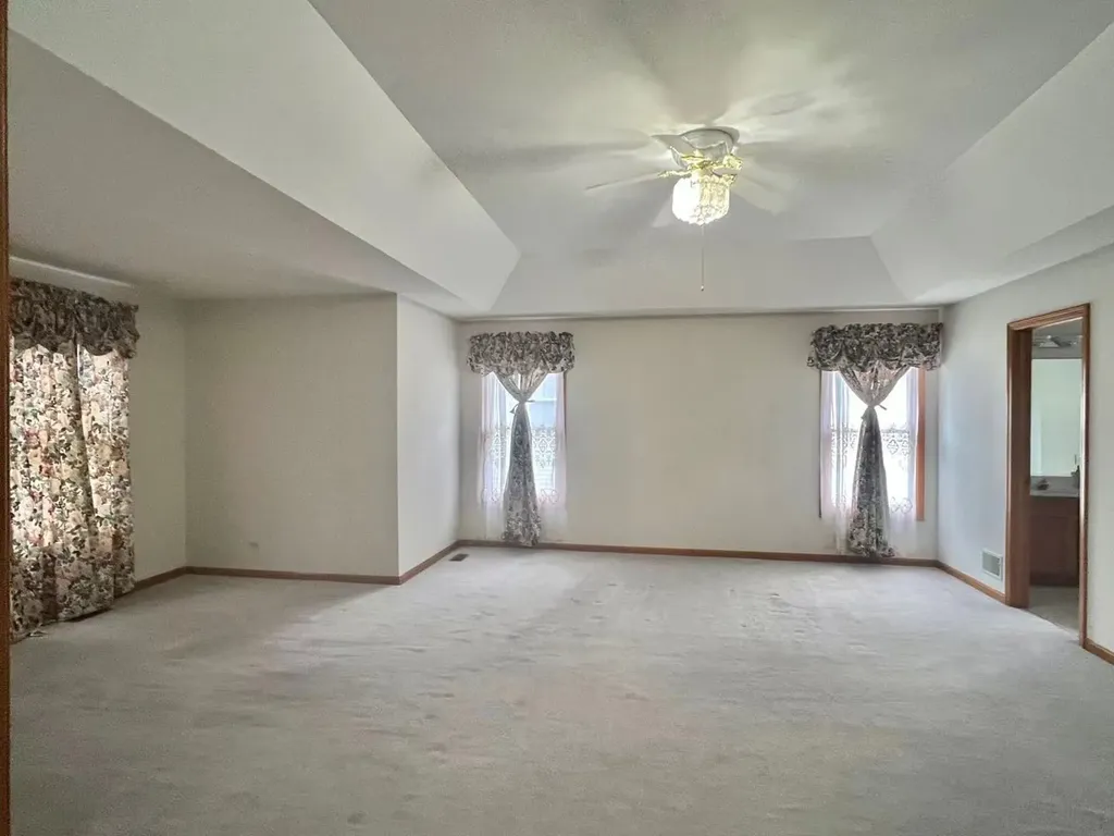 780 Sigmund Road Naperville IL 60563