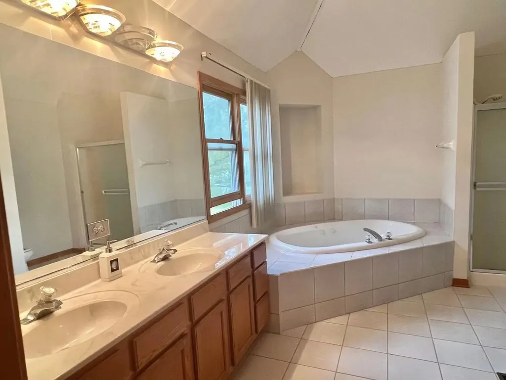 780 Sigmund Road Naperville IL 60563