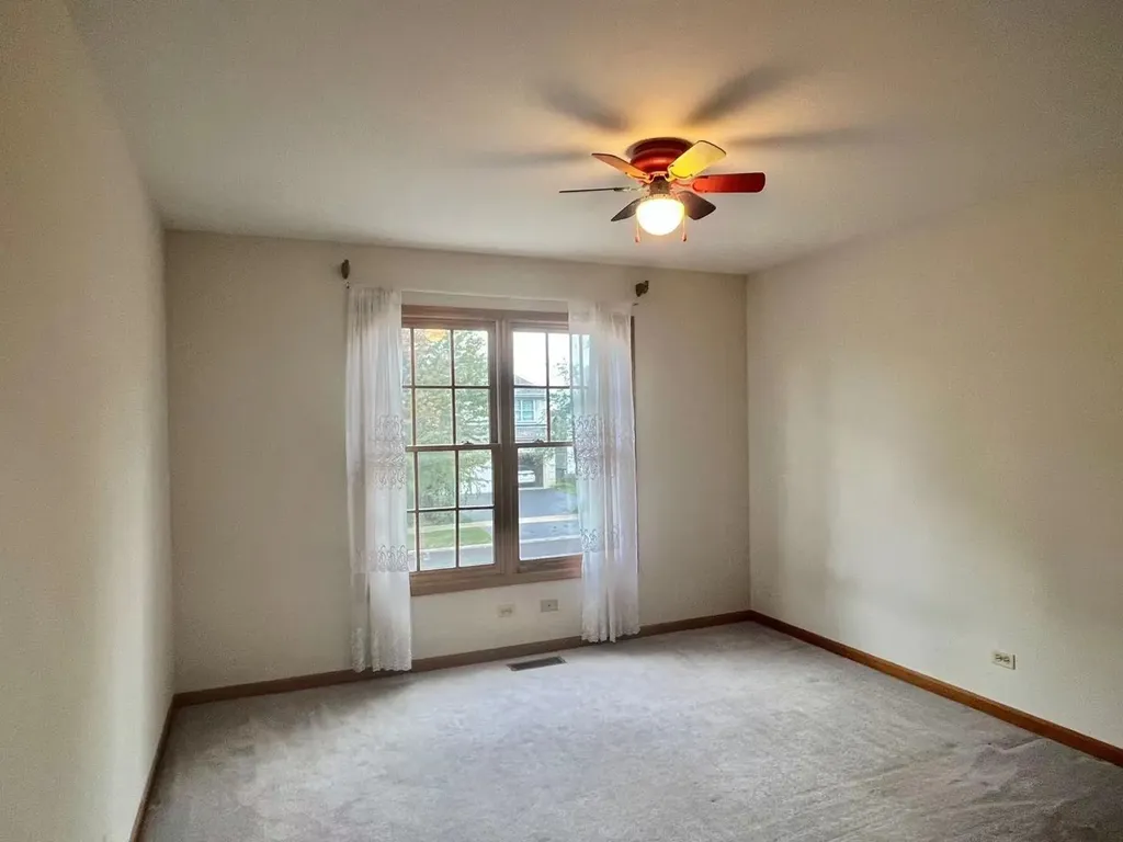 780 Sigmund Road Naperville IL 60563