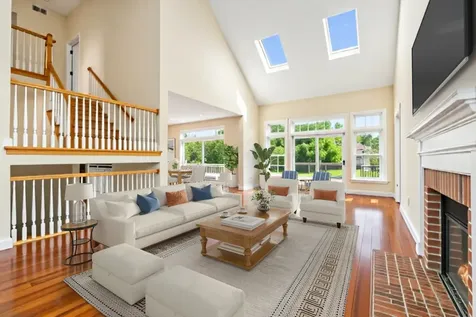 175 Clover Hill Lane North Barrington IL 60010