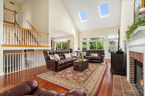 175 Clover Hill Lane North Barrington IL 60010
