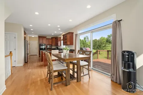 175 Clover Hill Lane North Barrington IL 60010