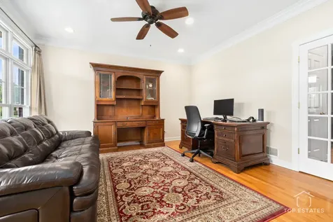 175 Clover Hill Lane North Barrington IL 60010