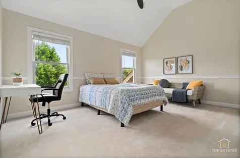 175 Clover Hill Lane North Barrington IL 60010