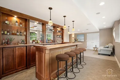 175 Clover Hill Lane North Barrington IL 60010