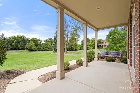 175 Clover Hill Lane North Barrington IL 60010
