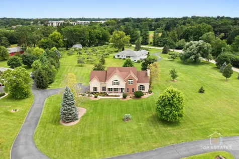175 Clover Hill Lane North Barrington IL 60010