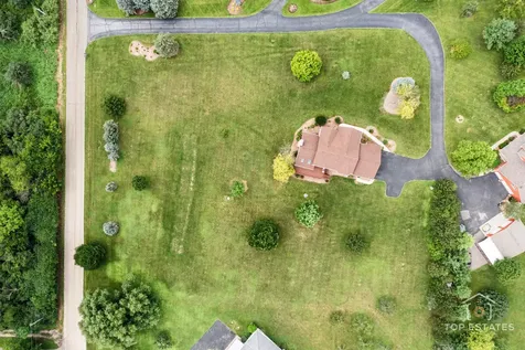 175 Clover Hill Lane North Barrington IL 60010