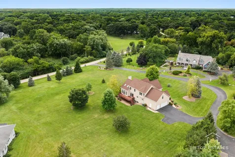 175 Clover Hill Lane North Barrington IL 60010