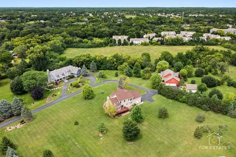 175 Clover Hill Lane North Barrington IL 60010