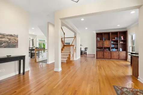 175 Clover Hill Lane North Barrington IL 60010