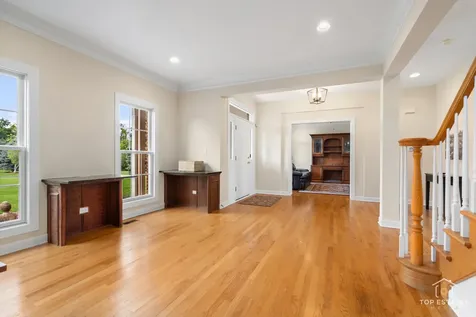 175 Clover Hill Lane North Barrington IL 60010