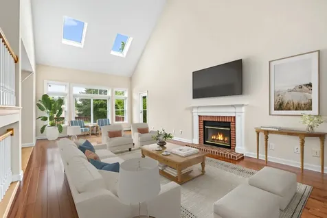 175 Clover Hill Lane North Barrington IL 60010