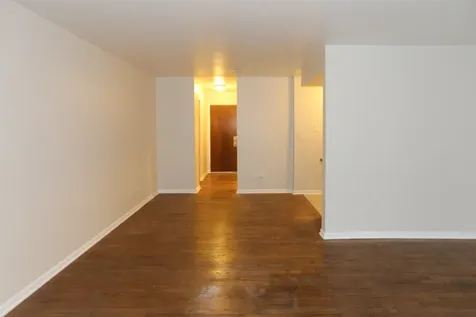 1040 West Hollywood Avenue Chicago IL 60660