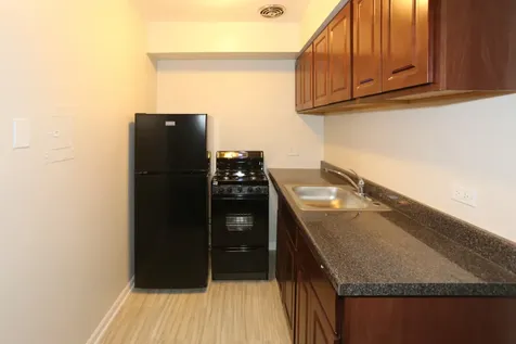 1040 West Hollywood Avenue Chicago IL 60660