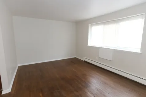 1040 West Hollywood Avenue Chicago IL 60660