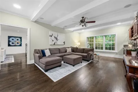 644 Beaver Road Glenview IL 60025