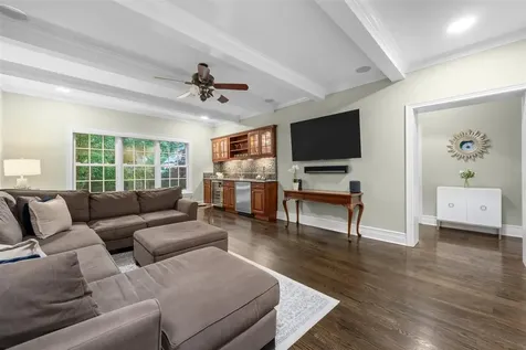 644 Beaver Road Glenview IL 60025