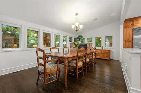 644 Beaver Road Glenview IL 60025