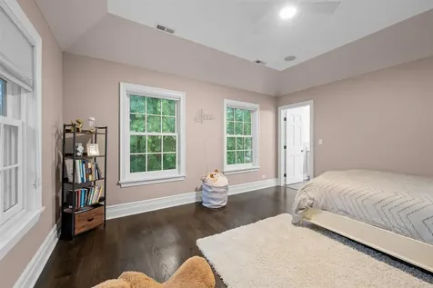 644 Beaver Road Glenview IL 60025