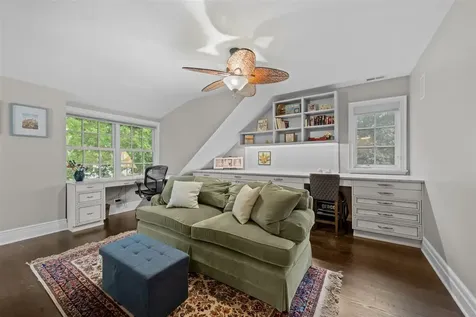 644 Beaver Road Glenview IL 60025