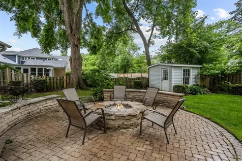 644 Beaver Road Glenview IL 60025